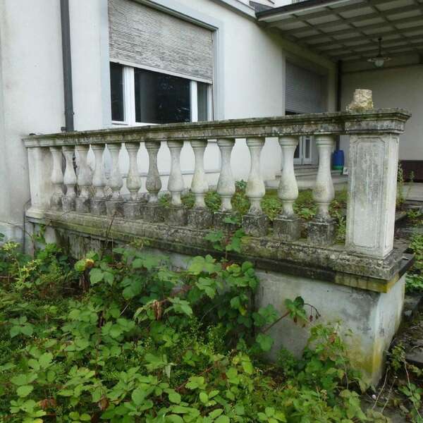 Situation vor der Restauration der Villa Arquint