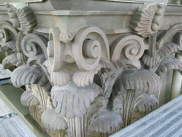 Pilasterkapitell aus Berner Sandstein